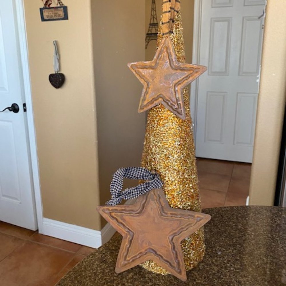 Rusty Tin 5-point Barn Farmhouse LUCKY Stars Set of 2